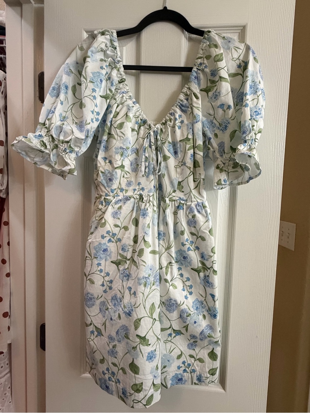 Hill House White Floral Tie-Neck Blouse - Blue & Green Botanical Print - Picture 2 of 3